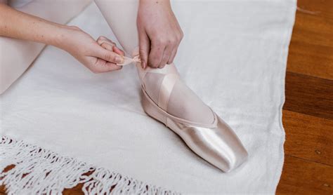 shoe ribbon wrap
